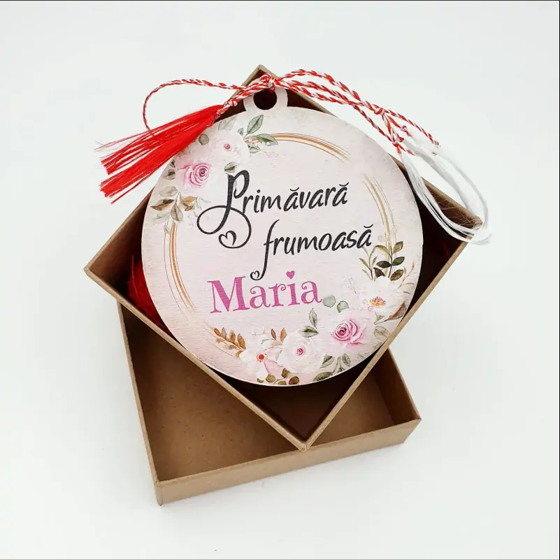 Martisor-din-lemn-personalizat-cu-nume-model-Primavara-frumoasa-1 [4]