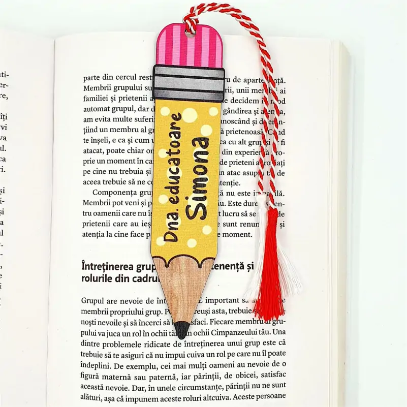Martisor-educatoare-invatatoare-semn-de-carte-personalizat-creion-1 [2]