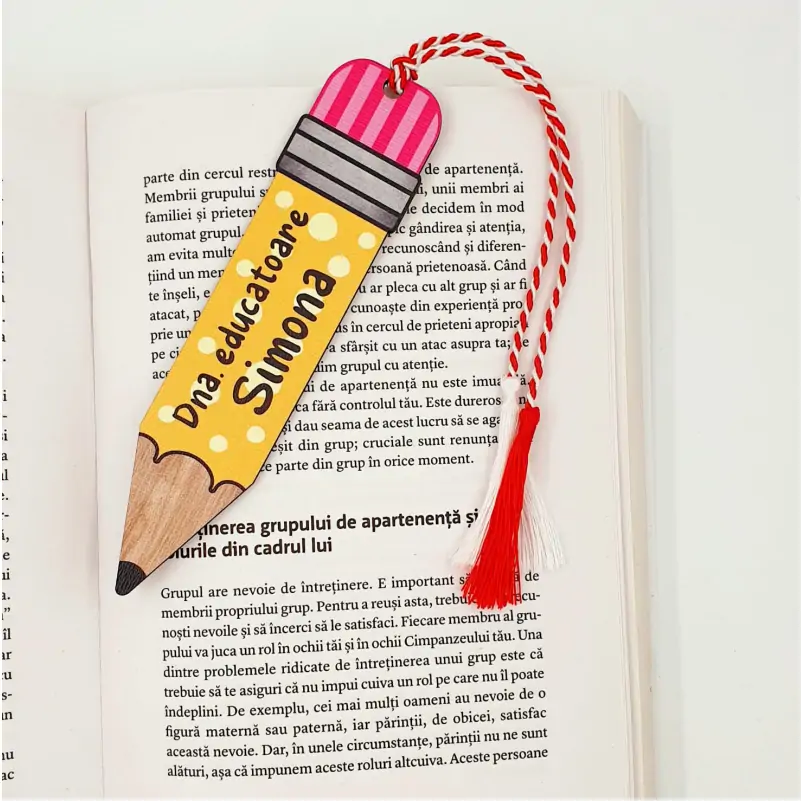 Martisor-educatoare-invatatoare-semn-de-carte-personalizat-creion-1 [0]