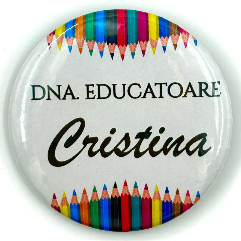 Martisor-personalizat-insigna-pentru-educatoare [2]