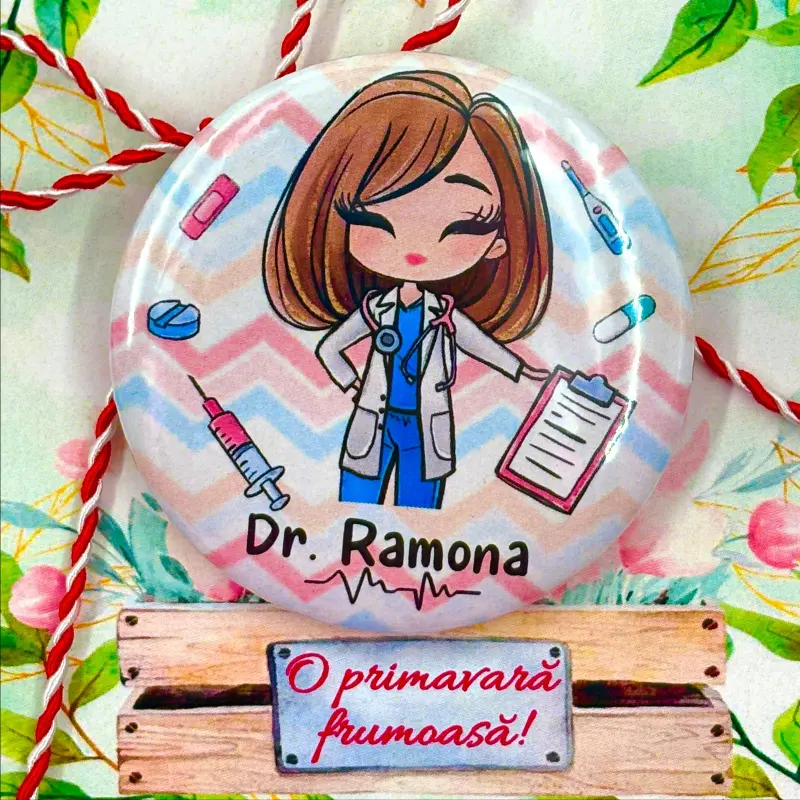 Martisoare - Martisor-personalizat-insigna-pentru-medic-doctor-1