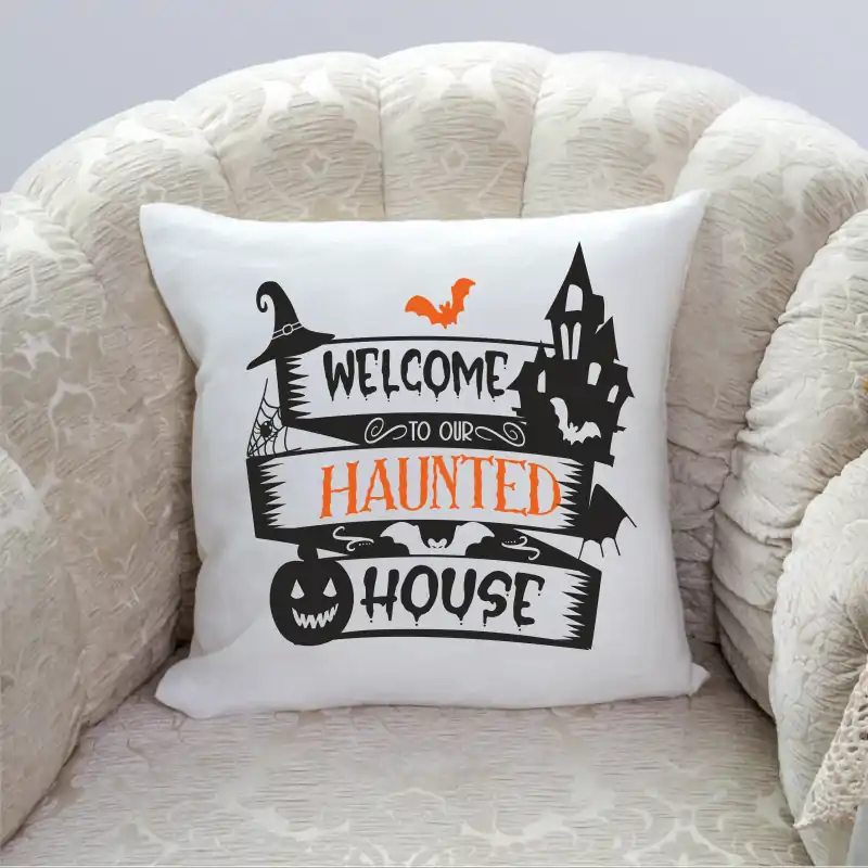Perna Halloween cu mesajul "Welcome to our hunted house" [1]