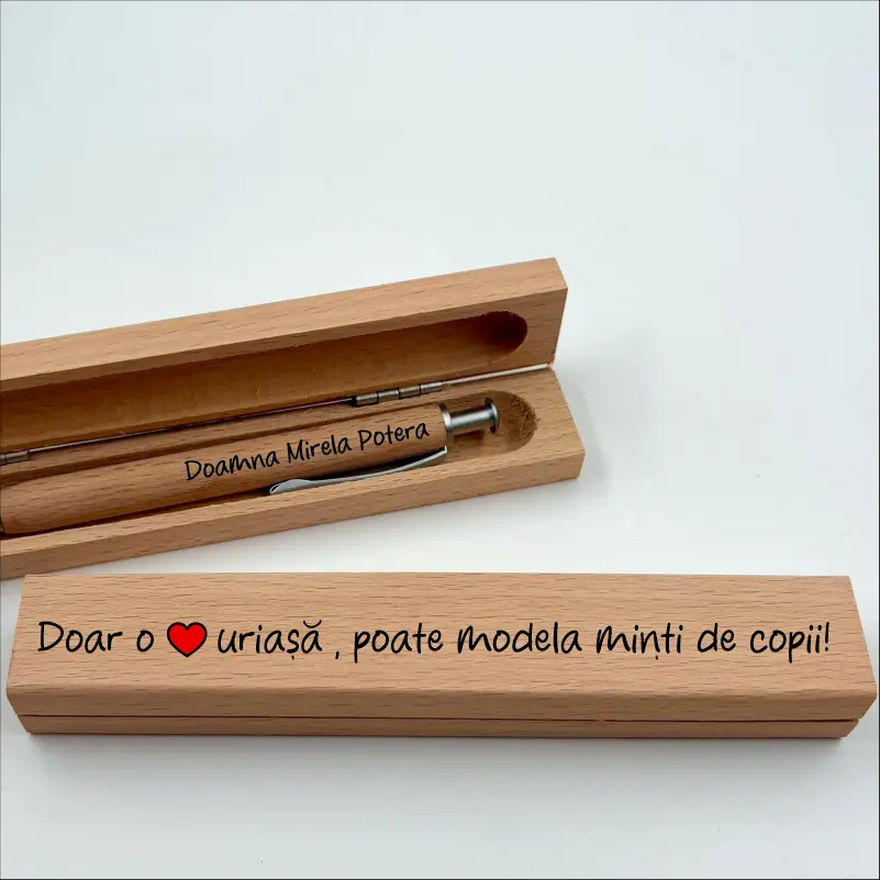 pix-si-cutie-din-lemn-personalizate-pentru-educatoare-si-invatatoare