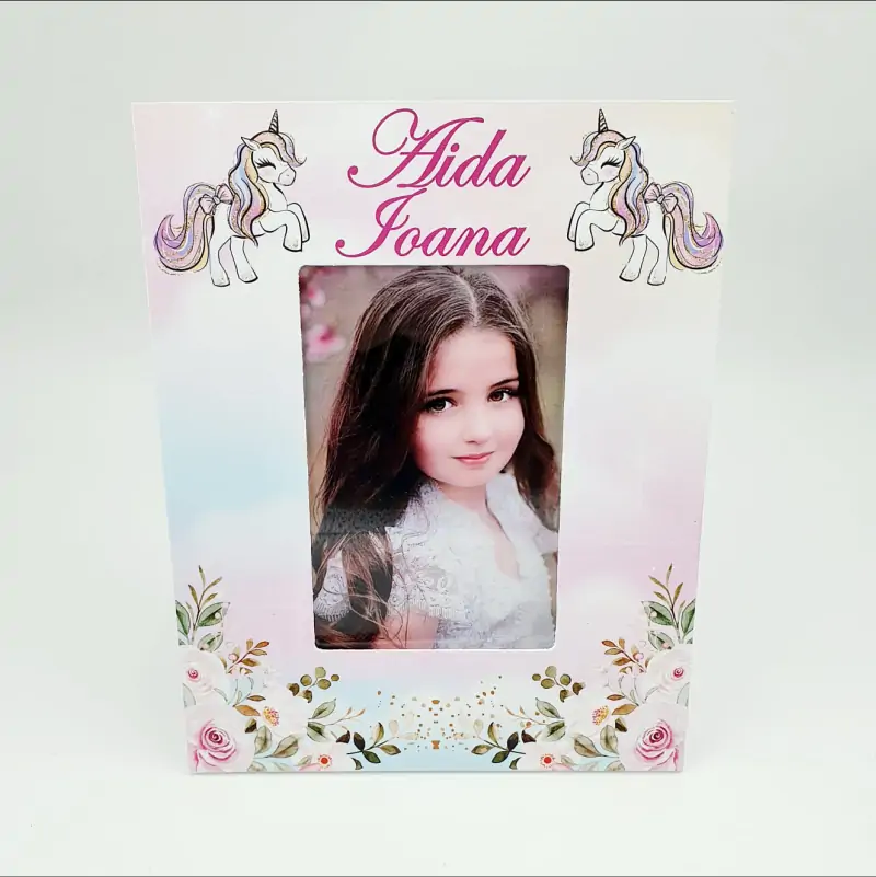 Rama-foto-personalizata-cu-poza-ta-preferata-model-Unicorn-1 [1]