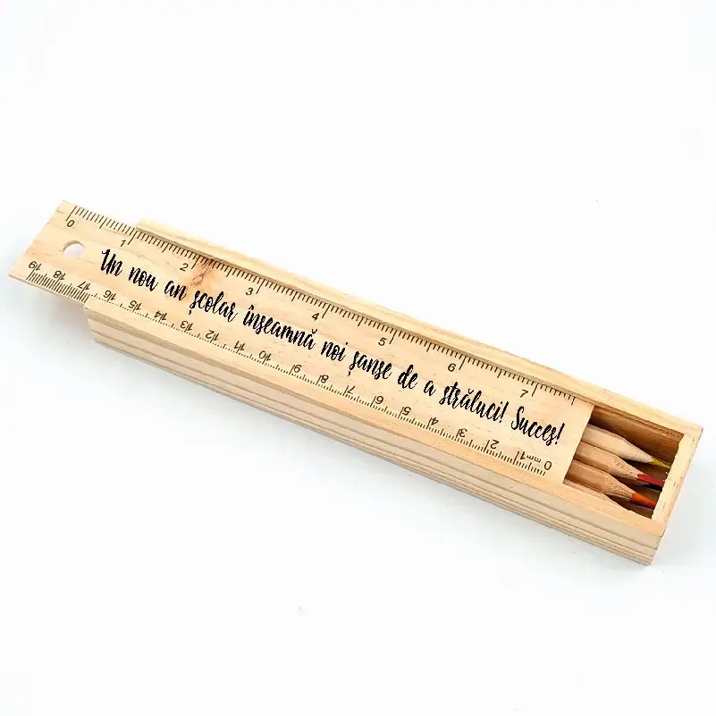 Set Creioane Colorate-cu-Rigla-si-Cutie-din-Lemn-Personalizat-Succes-in-noul-an-scolar