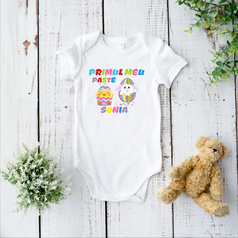 Set tricouri personalizate pentru mama, tata si bebe "Primul nostru Paste in trei" (puisor si iepuras) [1]