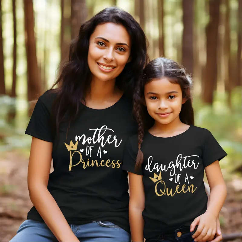 Tricouri dama - Set-tricouri-personalizate-pentru-mama-si-fiica-mother-of-a-Princess-daughter-of-a-Queen