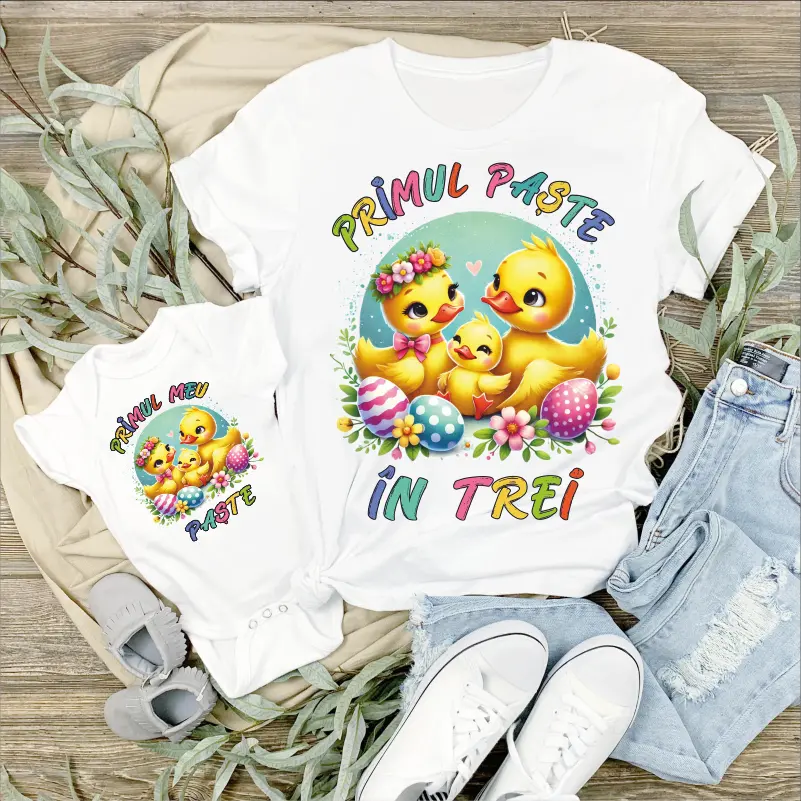 Set tricouri personalizate pentru mama, tata si bebe "Primul nostru Paste in trei" (iepurasi si puisor) [1]