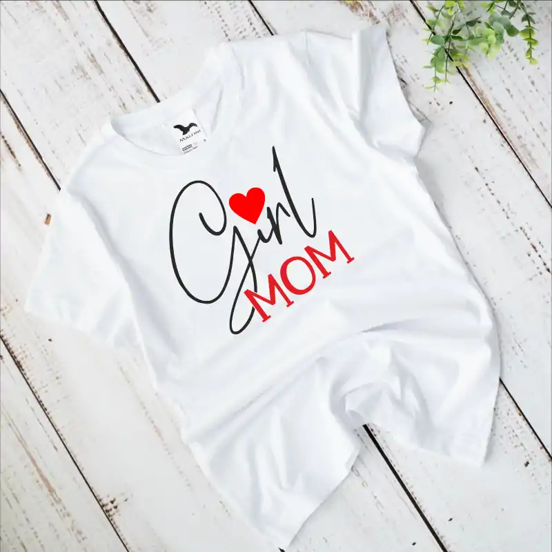Tricou negru personalizat: "girl mom" (damă) [2]