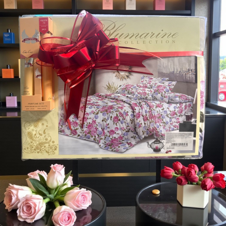 Set Cadou - Set cadou G12: Lenjerie de pat si parfum cu crema de maini