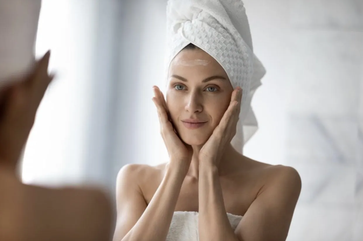 Rutina de îngrijire a pielii: Curățarea tenului în 2 pași