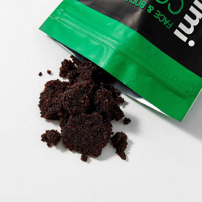 Scrub pentru fata si corp exfoliant Cafe Mimi Dry Body Scrub Cofee & Chocolate cu extracte naturale 150gr [2]