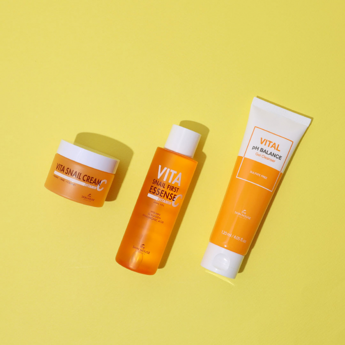 Toner-ser pentru fata antirid cu efect de luminozitate The Skin House Vita Snail First Essense Vitamin C 150ml [3]