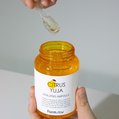 Set revitalizant in 4 pasi Farmstay Citrus Yuja Vitalizing Spuma de curatare, Toner, Ser Ampoule, Crema fata [6]