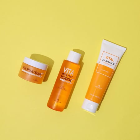 Toner-ser pentru fata antirid cu efect de luminozitate The Skin House Vita Snail First Essense Vitamin C 150ml [2]