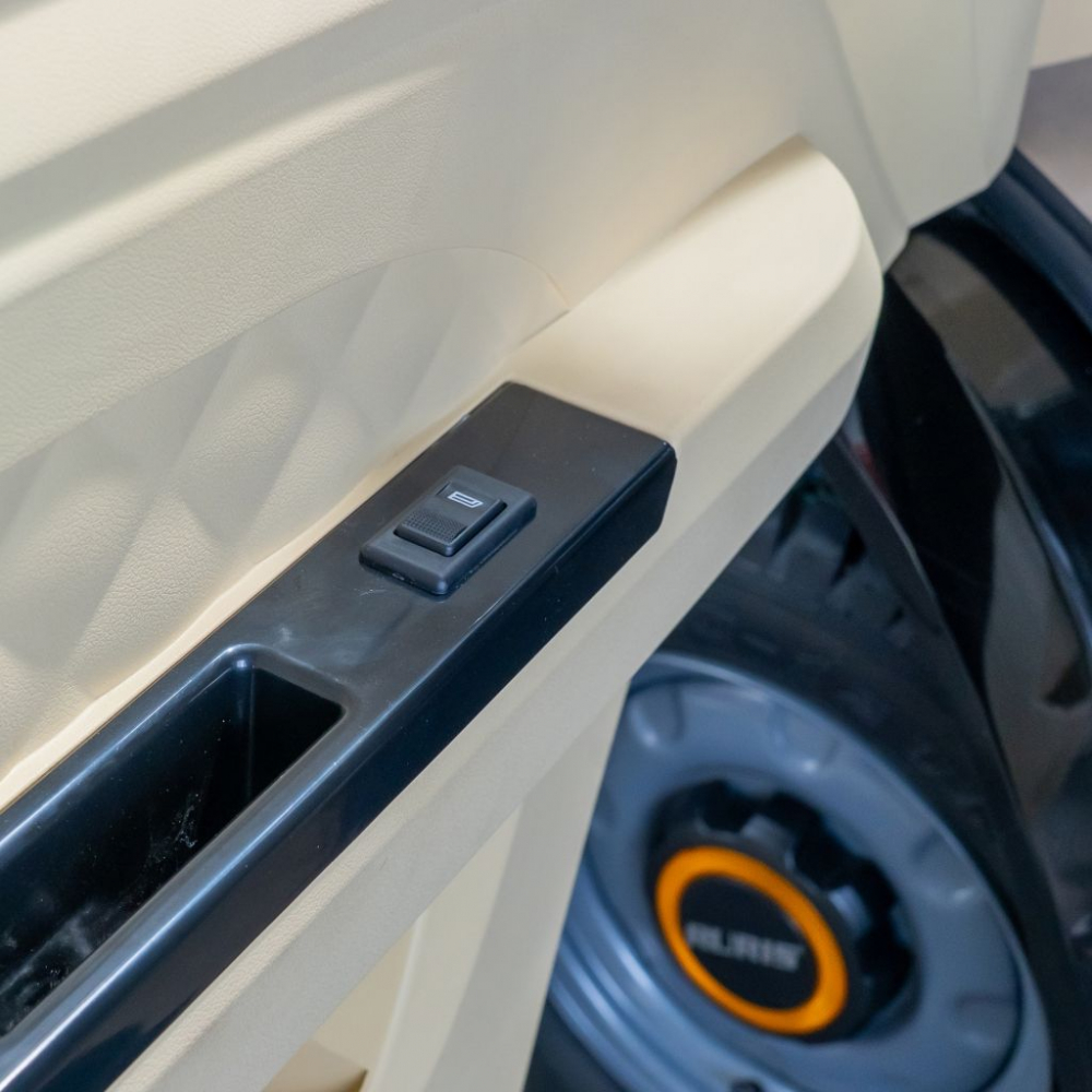 Camioneta electrica RURIS Pilot 5000N NEGRU fara permis, 4900W, viteza 25 km/h, autonomie 130 km [20]