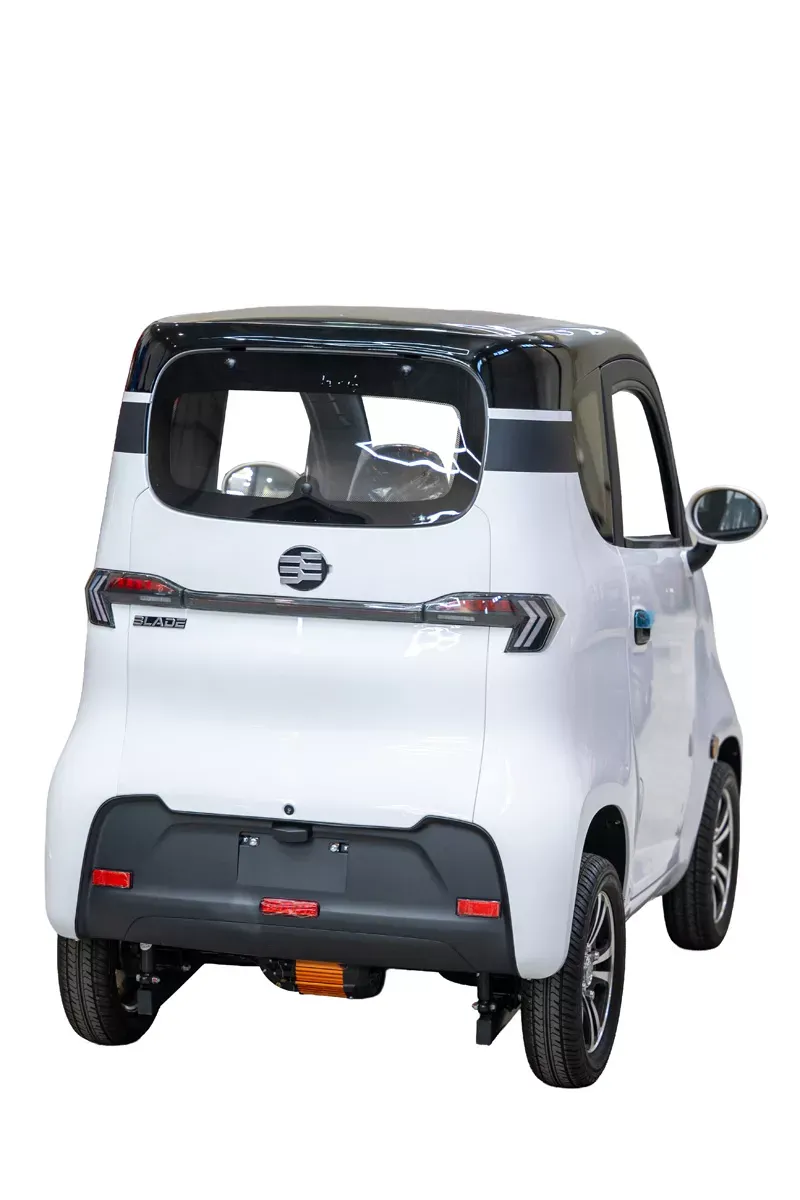 Masina electrica fara permis BLADE CITY Plus Alb-Negru cu aer conditionat [17]