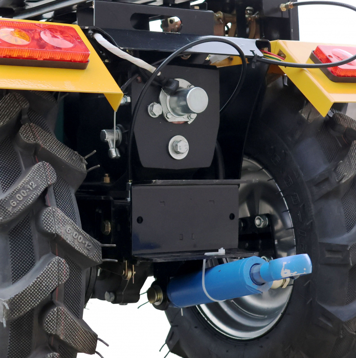 Mini tractor ProGARDEN Campo T12618 45600S12618 4x4, 12CP, diesel, ridicare hidraulica spate [5]