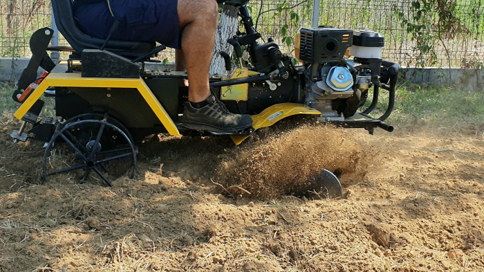 ProGARDEN Campo 1856-4WD Mini tractor 4x4 18CP, benzina, 4+1 viteze [6]