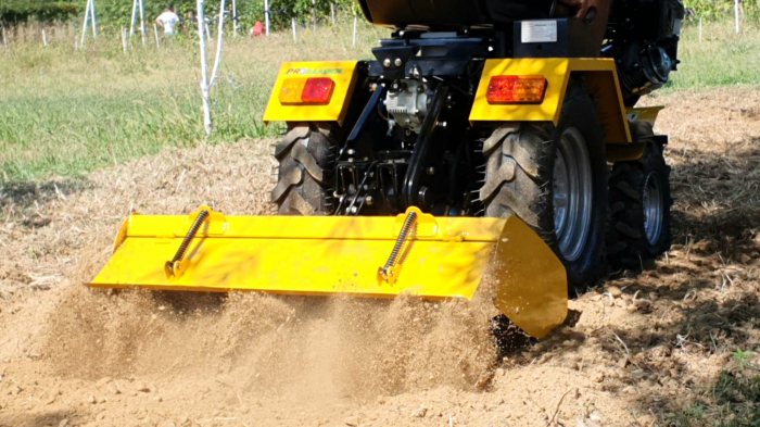 ProGARDEN Campo 1856-4WDH Mini tractor 4x4 18CP HIDRAULIC, benzina, 4+1 viteze [6]