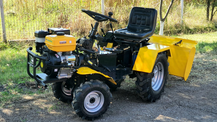ProGARDEN Campo 1856-4WDH Mini tractor 4x4 18CP HIDRAULIC, benzina, 4+1 viteze [4]