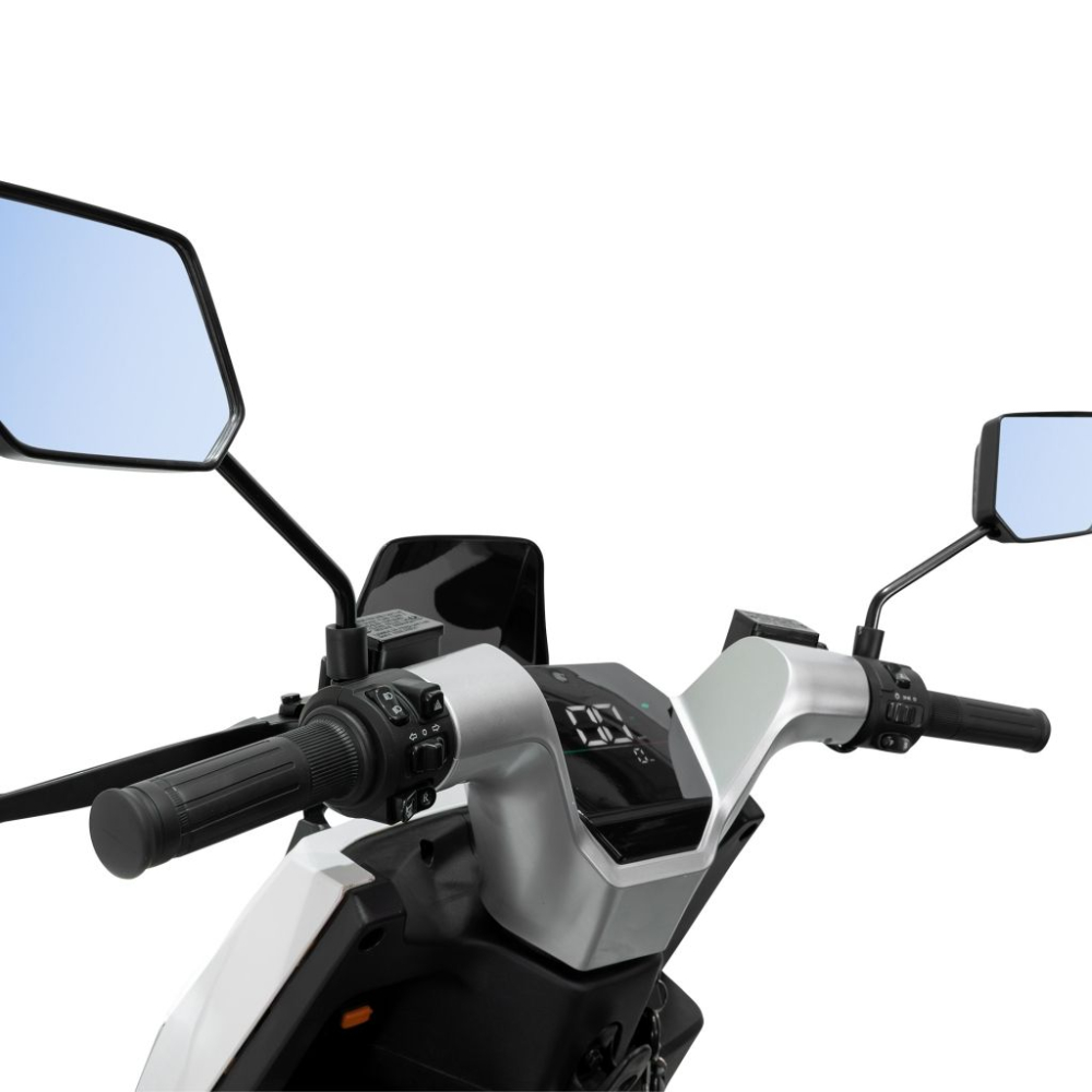 Scuter electric RURIS PILOT SX720A Alb, 2500W, baterie 72V 32Ah, autonomie până la 92 km [12]