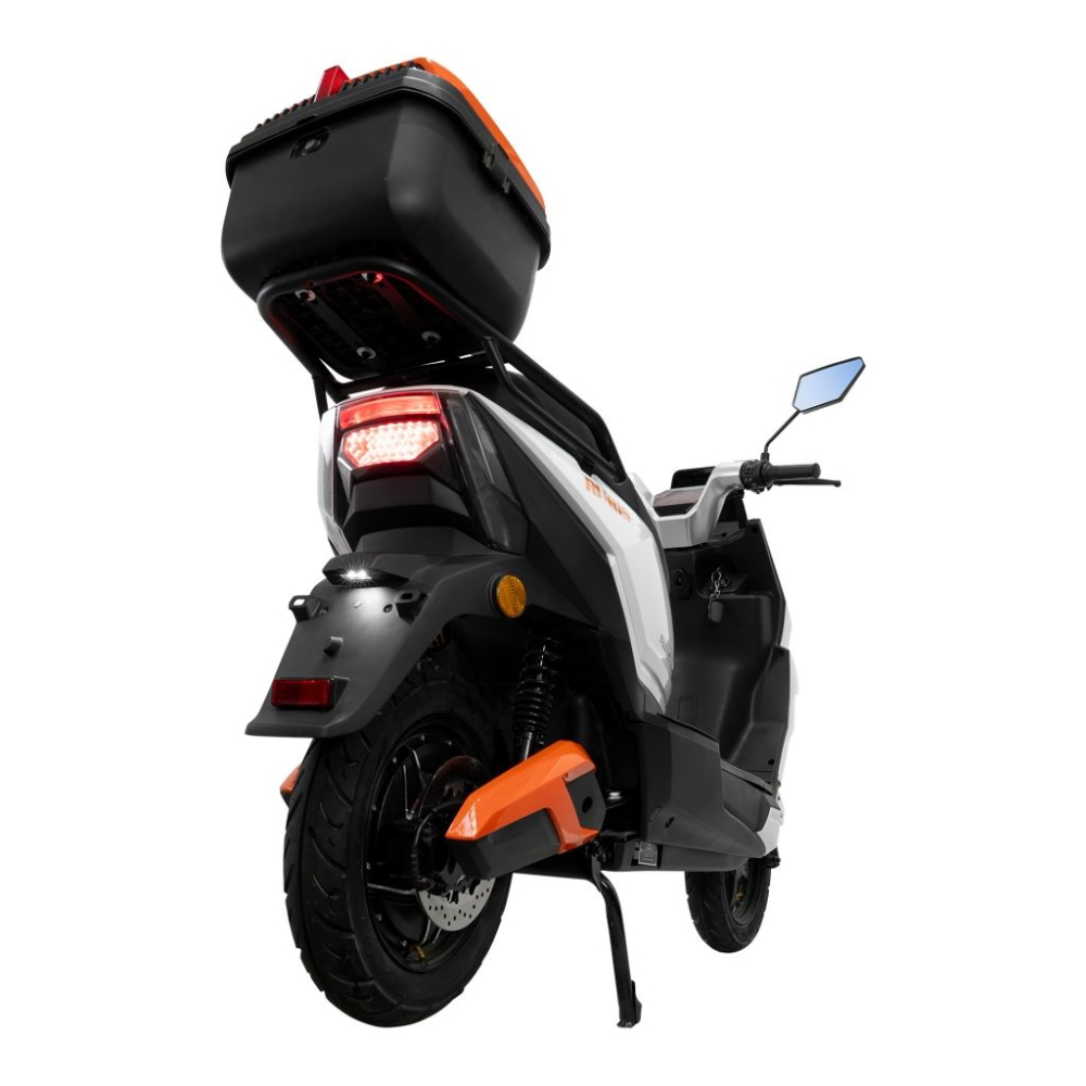 Scuter electric RURIS PILOT SX720A Alb, 2500W, baterie 72V 32Ah, autonomie până la 92 km [10]