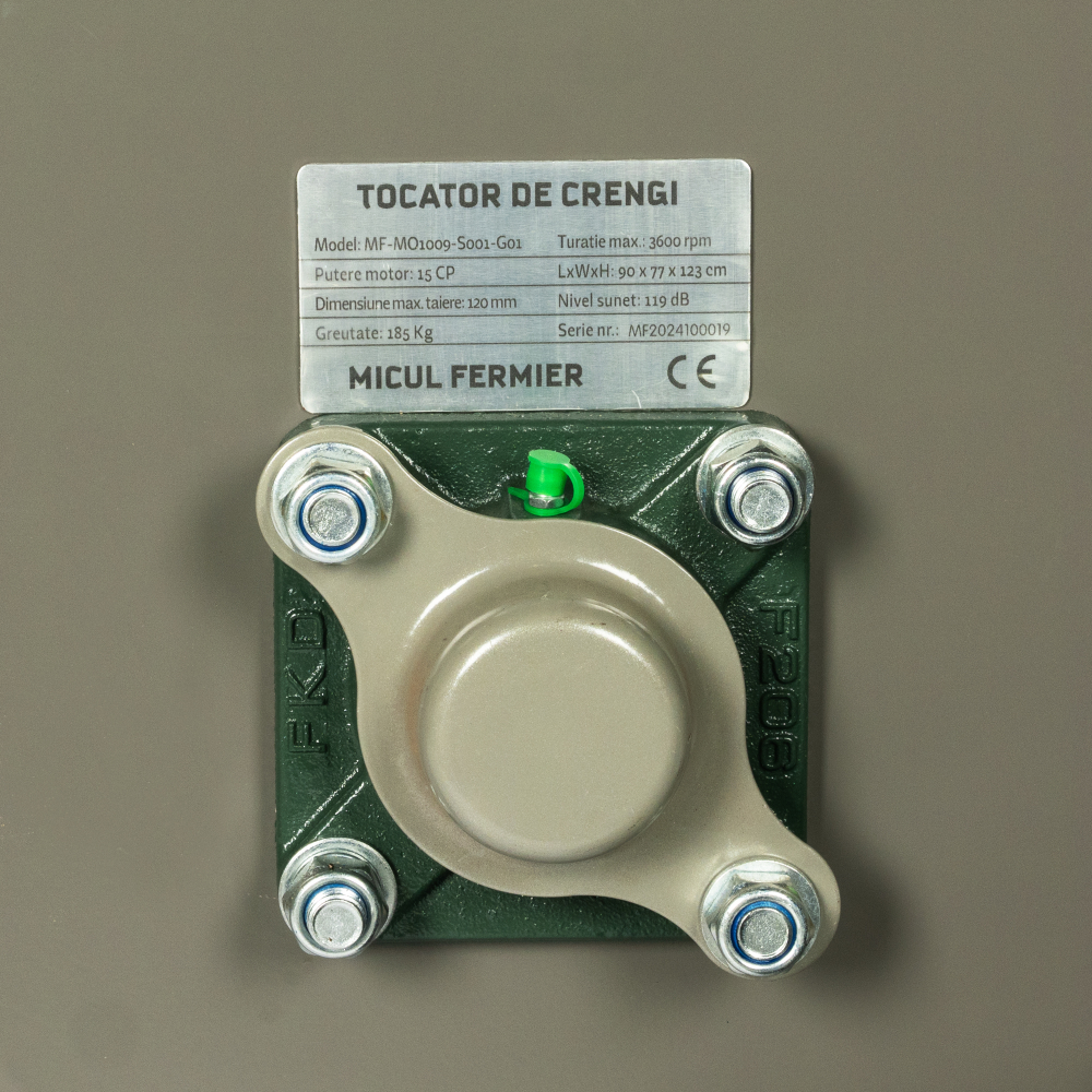 Tocator de crengi Micul Fermier, motor benzina 15 CP, cu carlig de remorcare, 120 mm diametru maxim de taiere, pentru rumegus [3]