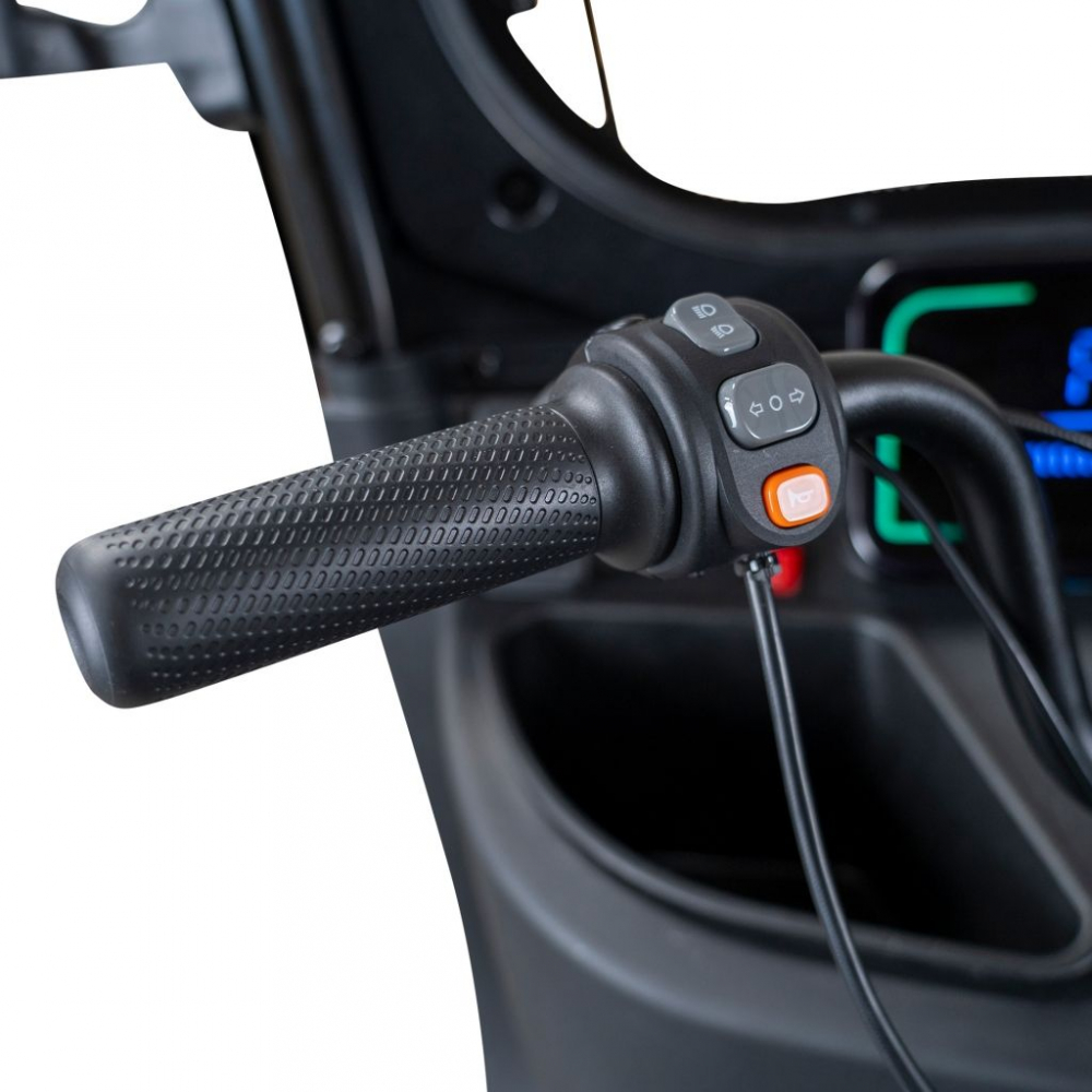 Triciclu electric cu cabina RURIS Pilot 3070N NEGRU fara permis, 2900W, viteza 25 km/h, autonomie 60 km [10]