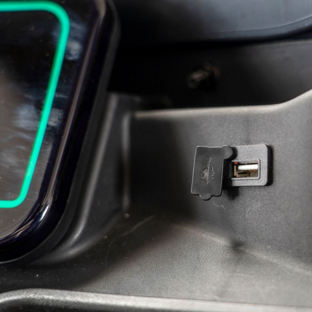 Triciclu electric cu cabina RURIS Pilot 3070N NEGRU fara permis, 2900W, viteza 25 km/h, autonomie 60 km [15]
