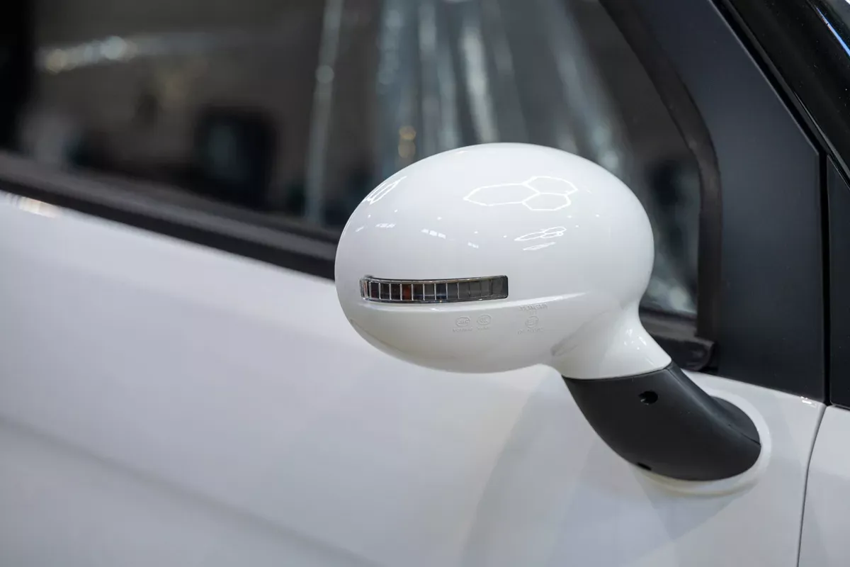 Masina electrica fara permis BLADE CITY Plus Alb-Negru cu aer conditionat [5]