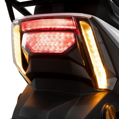 Scuter electric RURIS PILOT SX720A Alb, 2500W, baterie 72V 32Ah, autonomie până la 92 km [8]