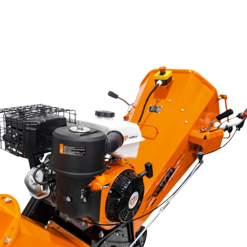 Tocător de crengi și resturi vegetale cu autopropulsie RURIS ST500 PLUS 50000STP25A 15 CP, benzina, diametru maxim 100 mm, 1000 kg/ora [11]
