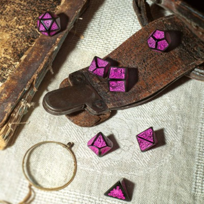 Q-Workshop Black & Magenta Dice Set - Call of Cthulhu 7th Edition (7 dice) [3]