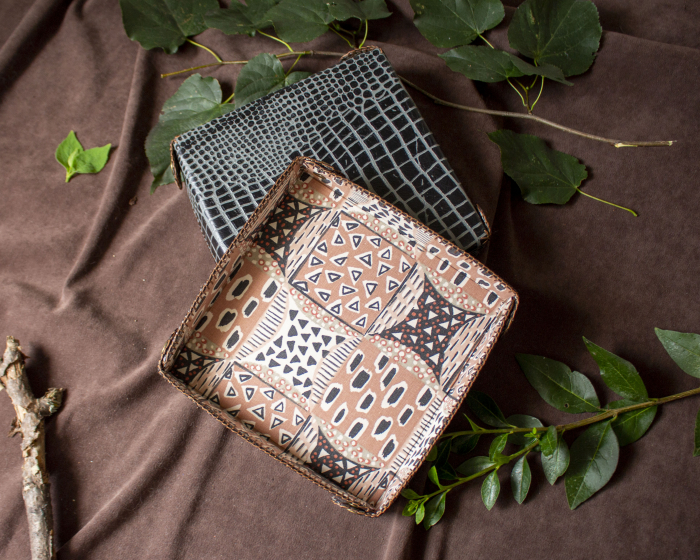 Square Dice Tray with Leather Backing [8]
