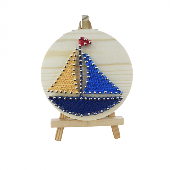 Kit STRING ART cu fire, DABISY, model BARCA CU PANZE, efect 3D, pentru copii si adulti, bricolaj, suport de lemn, rotund pre-perforat, minisevalet, fire de ata, handmande, dimensiuni 11 x 11 cm [1]