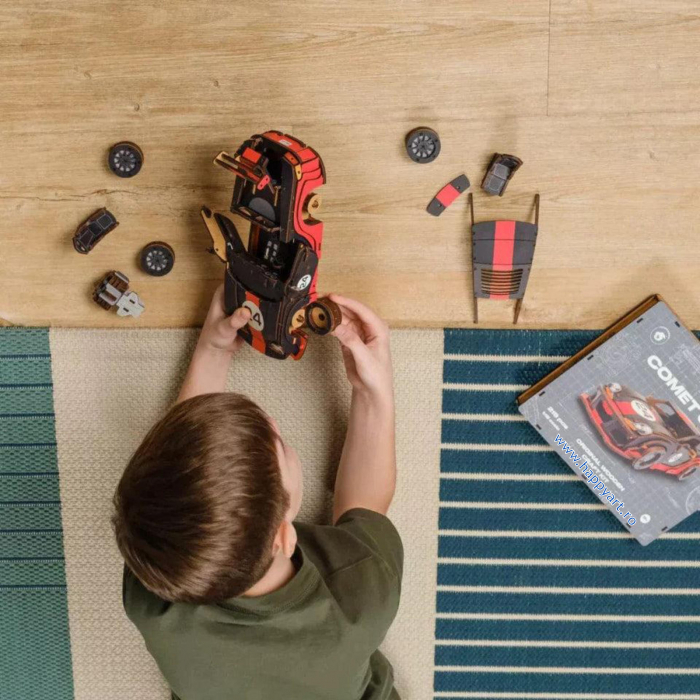 Puzzle din lemn 3D, Masina Comet GTS Black-Red, 219 piese, scara 1-18 [10]