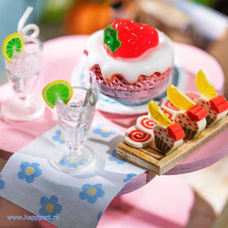 Macheta casuta din lemn, de asamblat DIY, Holiday Party Time, 144 piese, DG153 [6]