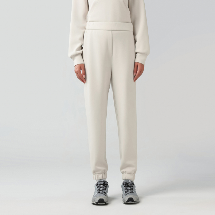 Pantaloni trening crem, material silky feel, talie inalta, relaxed fit [1]