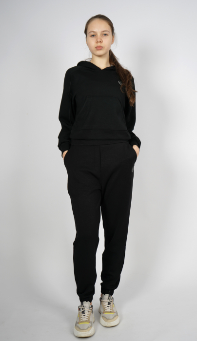 Pantaloni trening negru, material silky feel, talie inalta, relaxed fit [2]