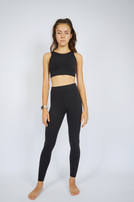 Set Fitness negru- Colanți 8/8 cu Talie Înaltă Fără Cusături pe Mijloc și Top cu Susținere Ridicată, Material Premium, Ideal pentru Alergare, Fitness, Yoga, Pilates, și Cycling [2]