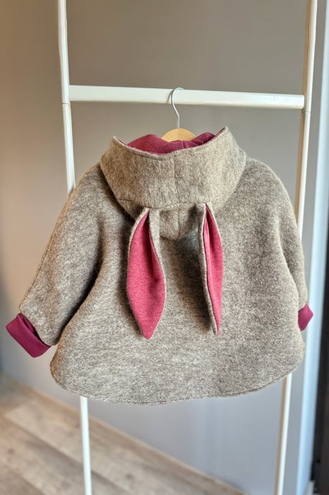 Capă copii din lână naturală, model Iepuraș, Crem-Vișiniu — H. Bebe [4]