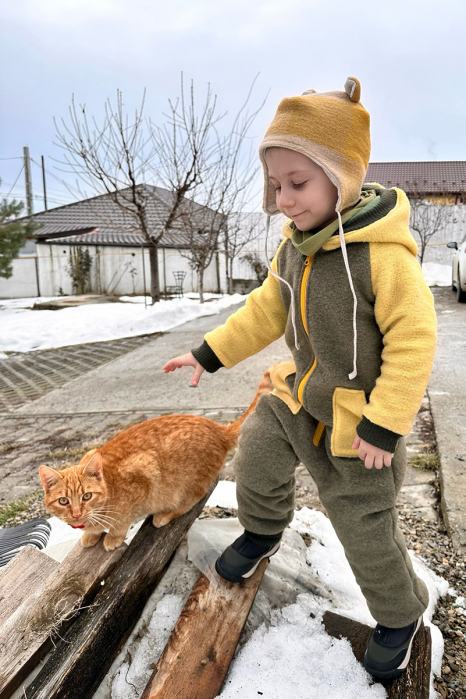 Salopetă din Lână Fiartă cu Fermoar și Glugă - Olive & Yellow [2]