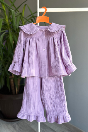 Muselina si IN - Compleu Fetiță din Muselină cu Guler și Volane-Liliac