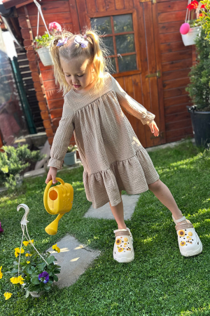 Muselina pentru copii - Rochie cu volan si maneca lunga - Crem