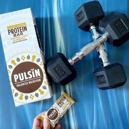 Baton Proteic cu Caramel, Ciocolata si Arahide Pulsin 50g [1]