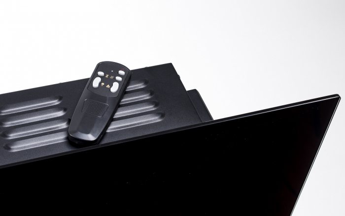 Focar electric de perete Marcus, Dimensiuni (I*L*A) :450*840*140 mm, Flacara colorata, Telecomanda, 2 trepte de incalzire [4]