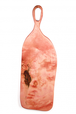 Platou de servire din lemn de nuc, colorat cu suc natural de sfecla rosie. [1]