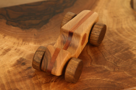 Jucarie din lemn cu roti, forma masina de curse [4]