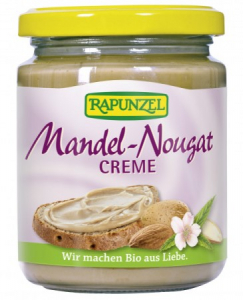 Deserturi - Crema cu migdale si nougat